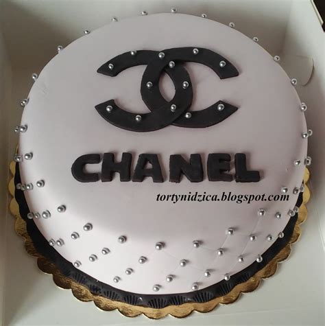 Reteta Tort Chanel No 5 